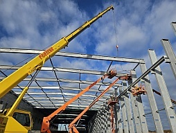 ref2024_20241205_111615_Hallenbau-Stahlmontage.jpg 